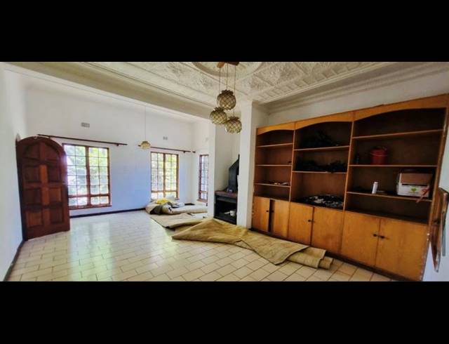 7 BEDROOM HOUSE FOR SALE IN KENSINGTON